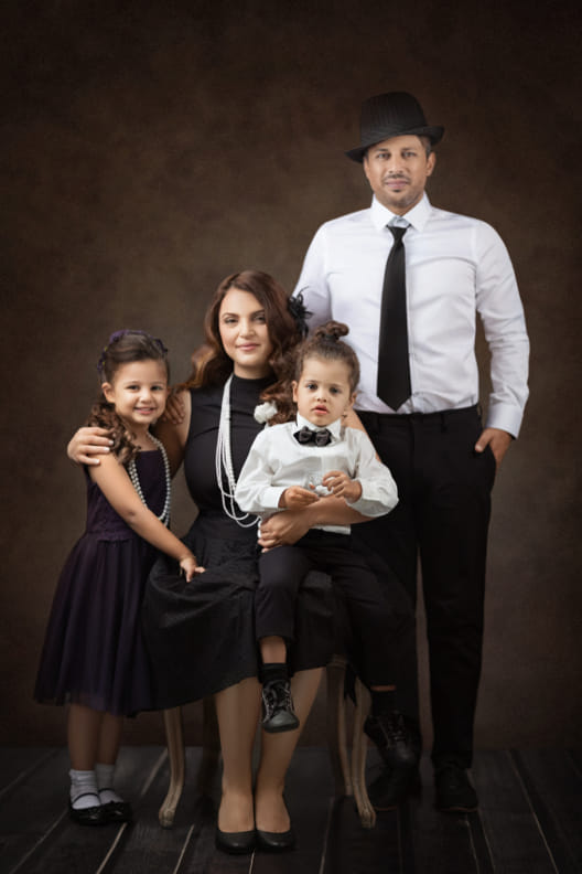 צילומי משפחה בסגנון רטרו - ויקטוריה מנשירוב - סטודיו לצילום